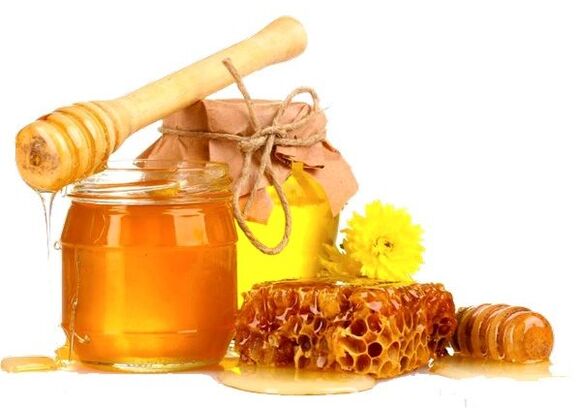 Il miele nella dieta quotidiana di un uomo aiuta ad aumentare la potenza